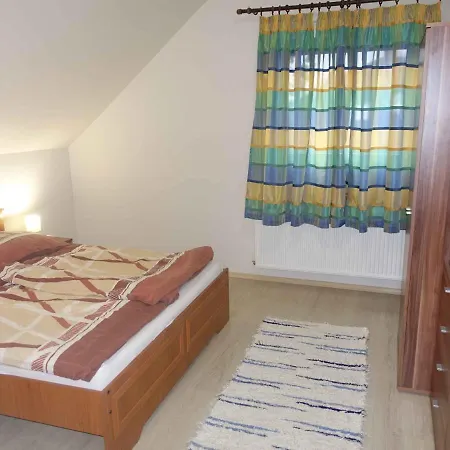 - Balaton 18408 شقة