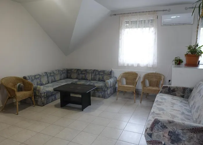 - Balaton 18408 * Balatonfenyves