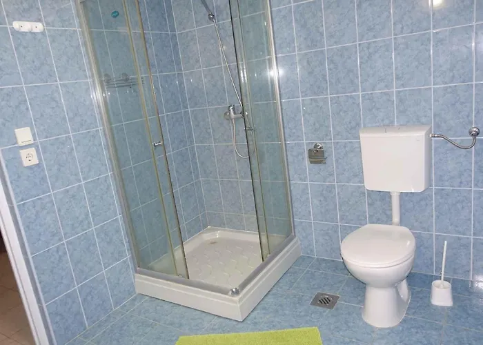 - Balaton 18408 Apartamento